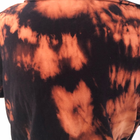 Cropped black hand bleach dyed shirt - Picture 4 of 5